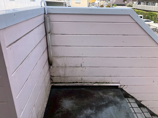 廊下の端や階段の角